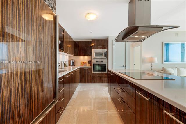 Building Photo - 6899 Collins Ave