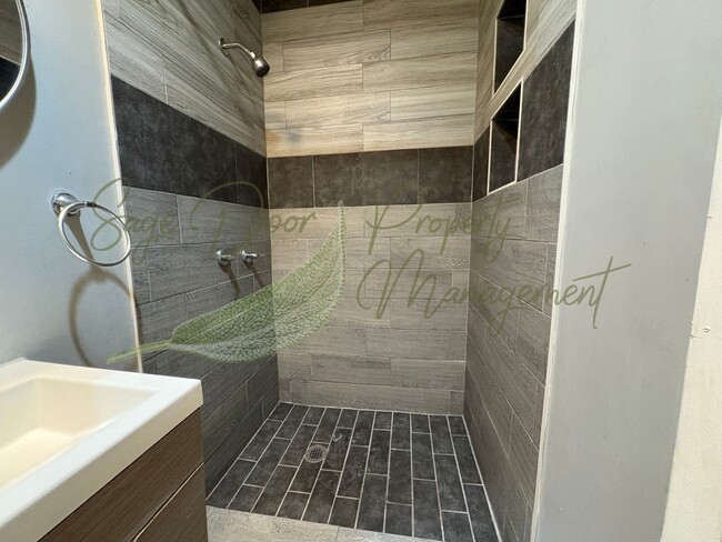 Building Photo - 3213-3215 Marsh Ave