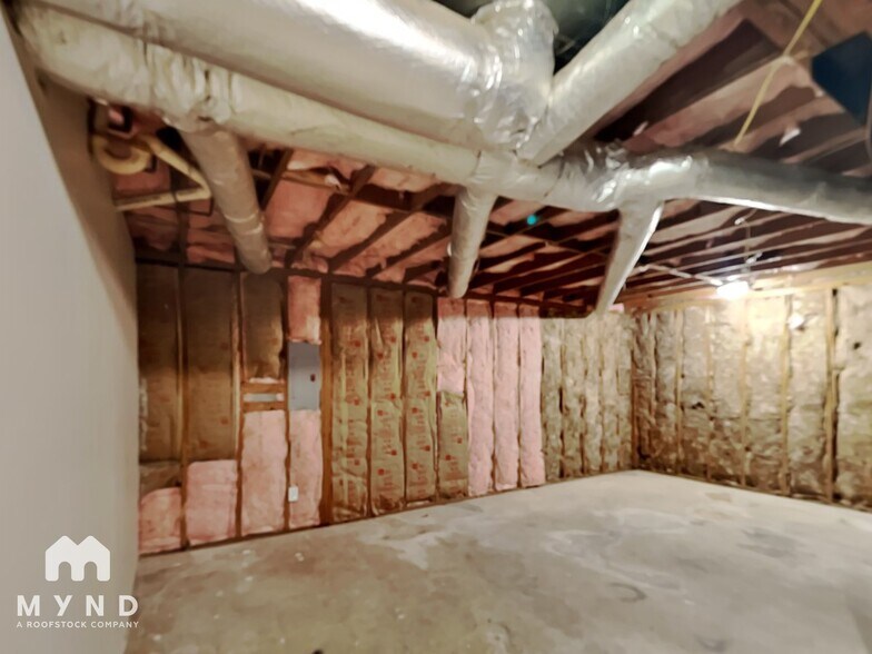 Building Photo - 2605 Winding Creek Dr