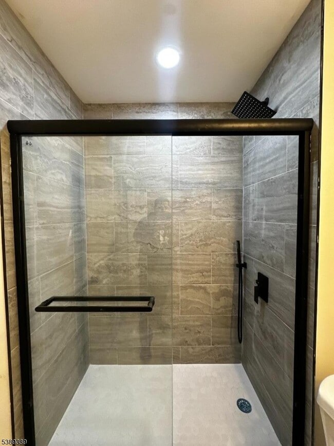 Building Photo - 188 Heckel St