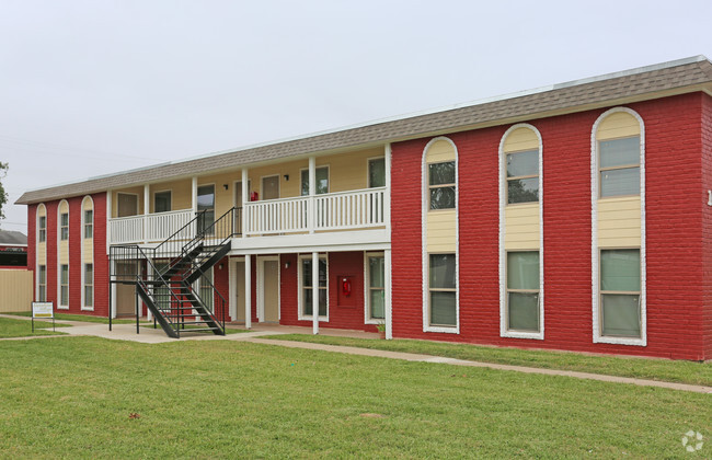 Building Photo - Sunshine Village Apts.