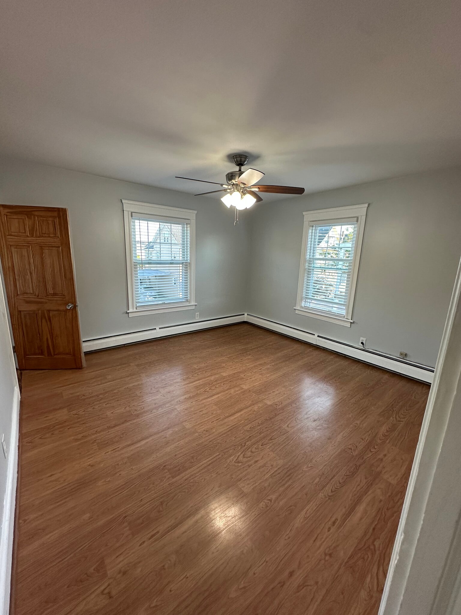 Building Photo - 213 Bucklin St