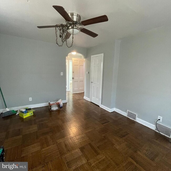 Building Photo - 1430 Greeby St