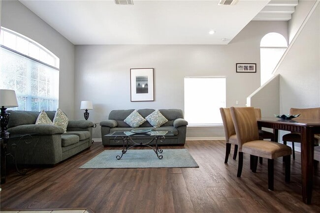 Building Photo - 161 Cadiz Loop