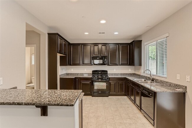 Building Photo - 3 Bedroom Home in a Gated Community! North...