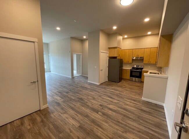 Building Photo - The Alturas