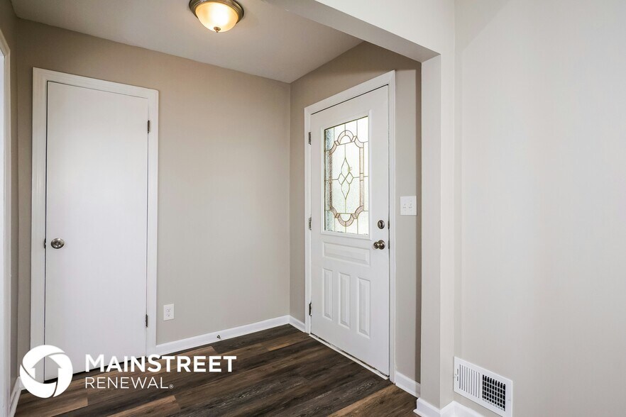 Building Photo - 9607 Walnutwood Way