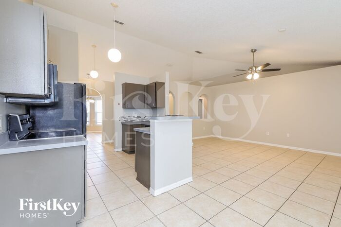 Building Photo - 468 Dove Dr