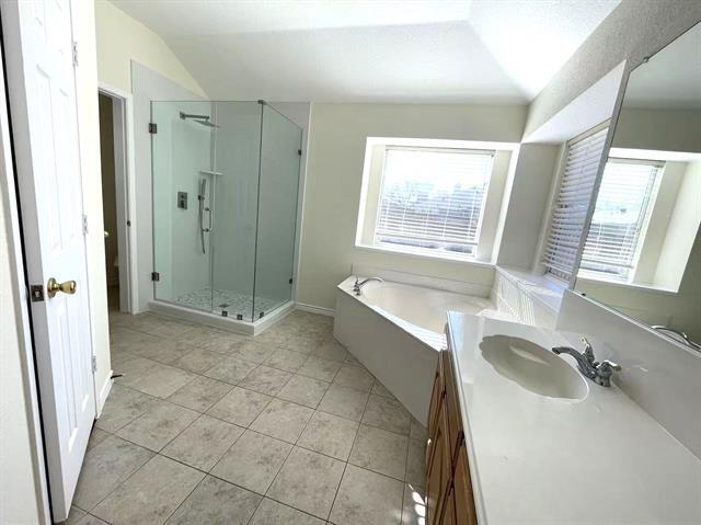 Building Photo - 1530 Summerfield Dr