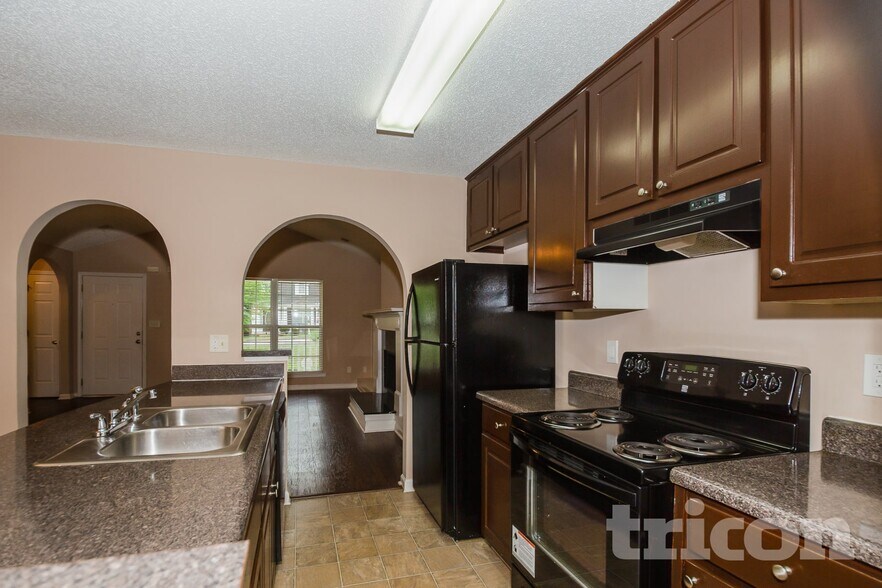 Building Photo - 4902 Ozment Ridge Ct