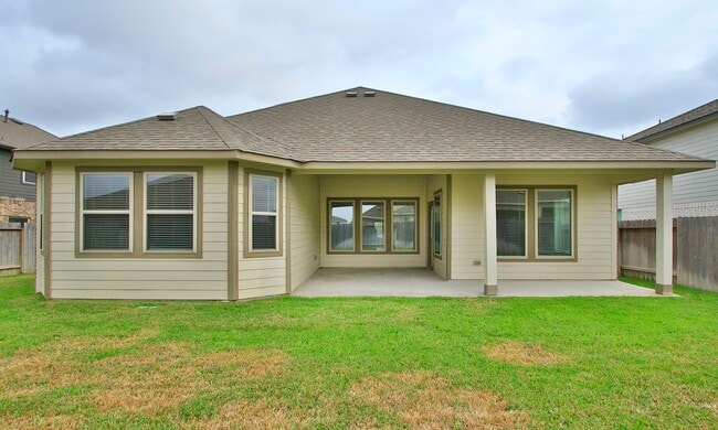 Building Photo - 31611 Lyle Mnr Dr