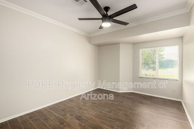 Building Photo - 6317 E Carolina Dr