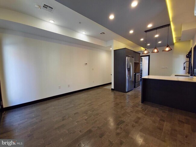 Building Photo - 519 N 38th St