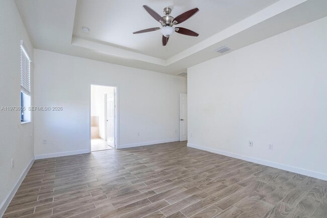 Building Photo - 516 SE 35 Ave