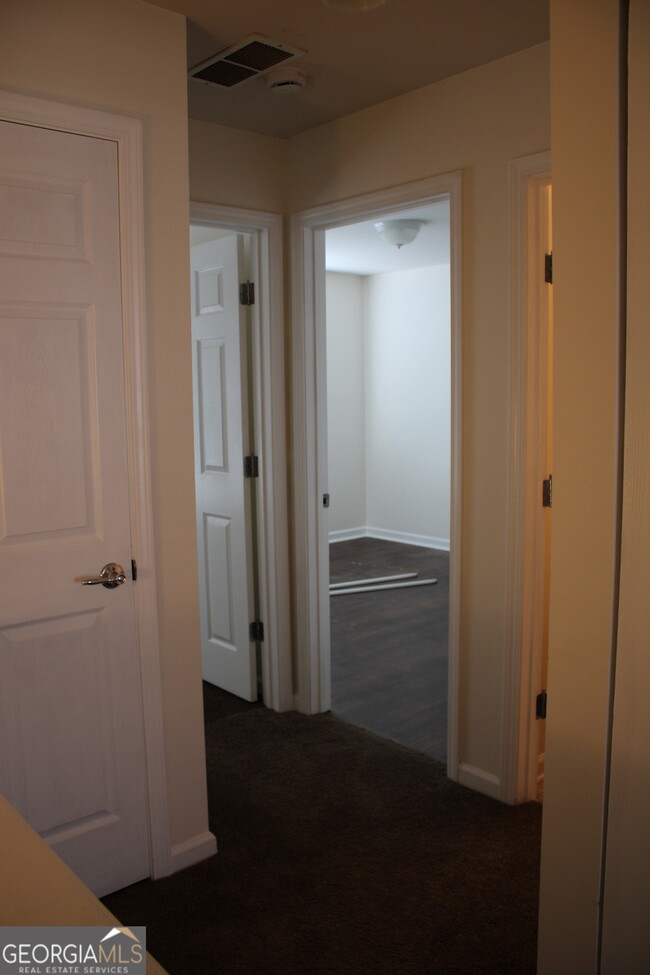 Building Photo - 2756 Deerwood Ln