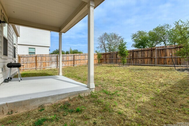 Building Photo - 3931 Somers Crest