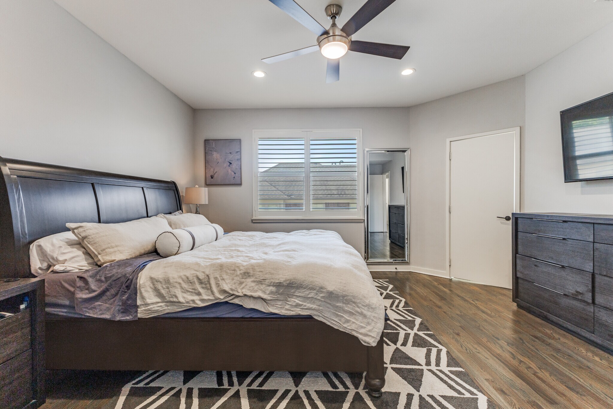 Building Photo - 2928 State St