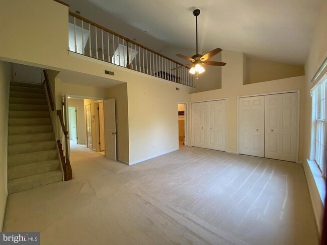 Building Photo - 9 Tenby Ct