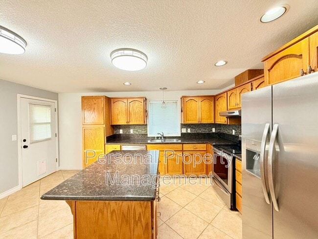 Building Photo - 13001 NE 89th St