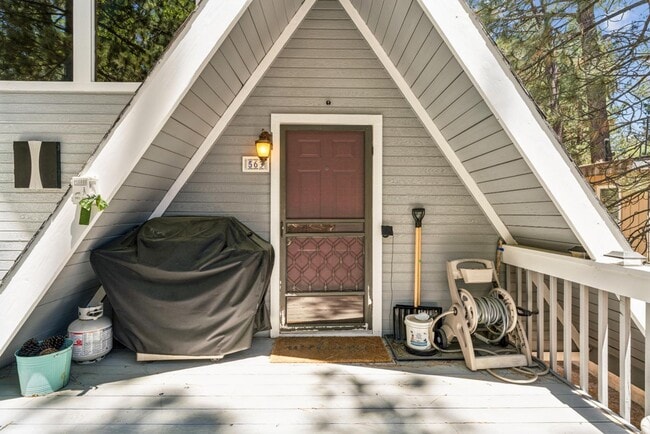 Building Photo - 563 Beechnut Dr