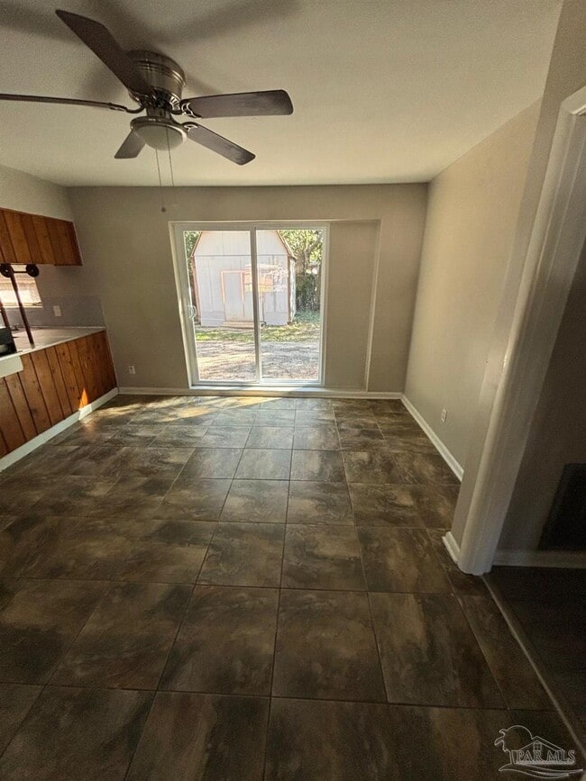 Building Photo - 1012 Kearny Dr