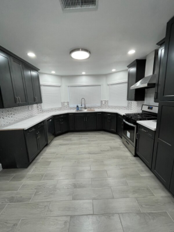 Building Photo - 5589 W Los Altos Ave