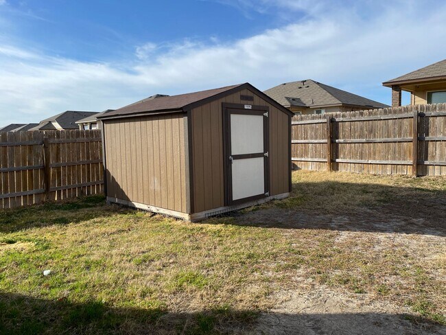 Building Photo - 705 Rebecca Lynn Ln