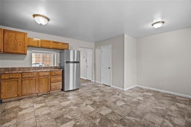 Building Photo - 3324 Kansas Ave