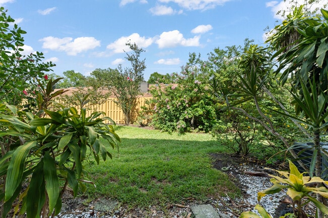 Building Photo - 225 Lewfield Cir