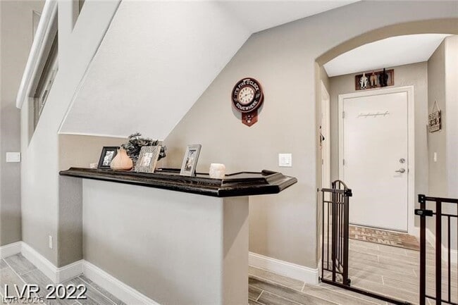 Building Photo - 7 Old Lake Cir