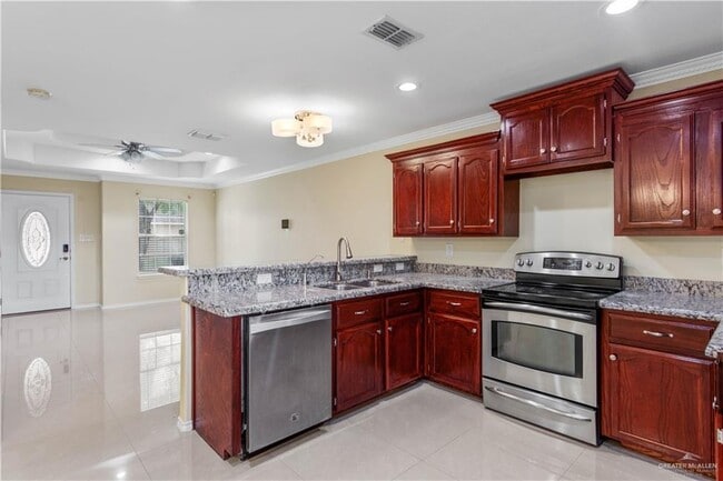 Building Photo - 3005 Treasure Haven Dr