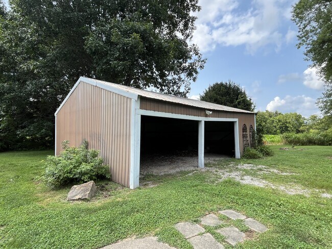 Building Photo - 4715 Hebbardsville Rd