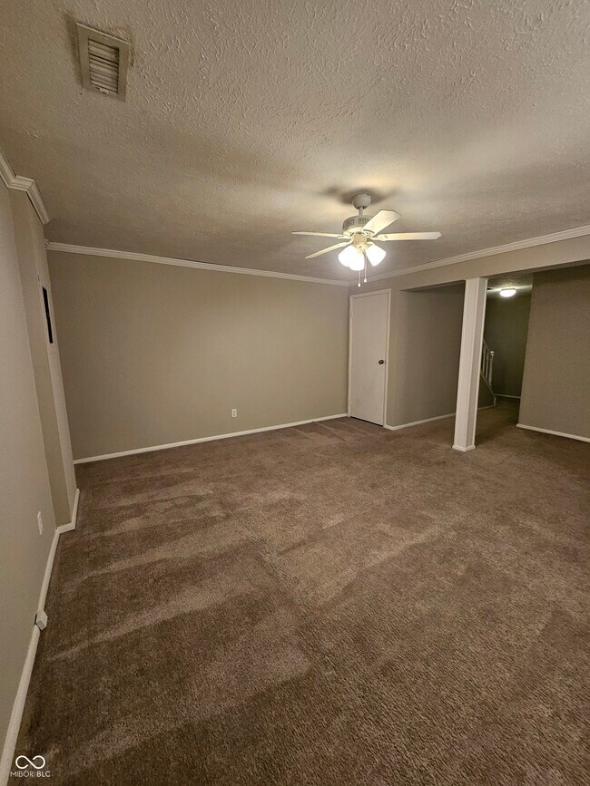 Building Photo - 9459 Timber View Dr