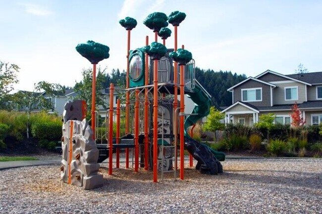 Building Photo - 530 Greenwood Dr