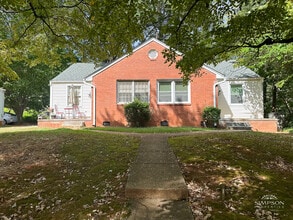 Building Photo - 1415 Richmond Pl