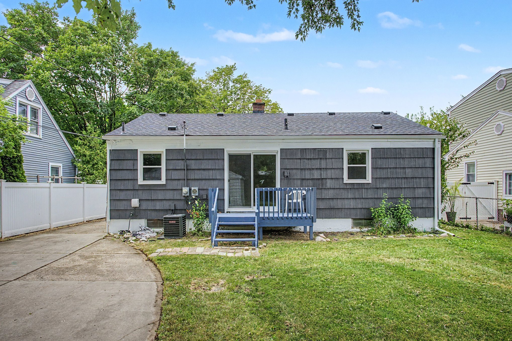 Building Photo - 4510 Rosewold Ave