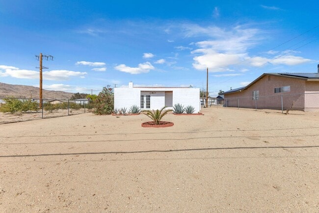 Building Photo - 6365 Cahuilla Ave