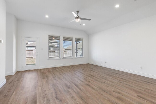 Building Photo - 1144 Purple Orchid St