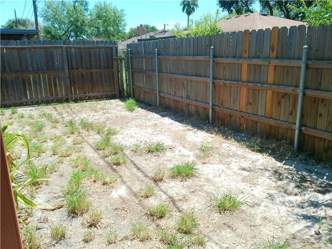 Building Photo - 801 Truk Dr