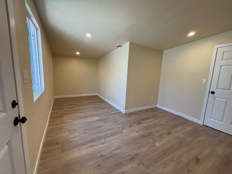 Building Photo - 5306 Cimarron St