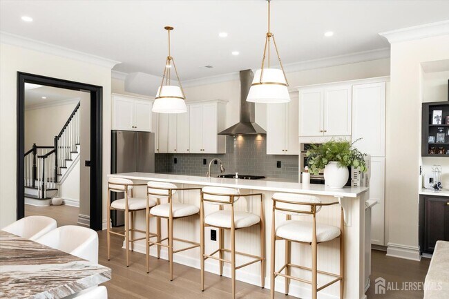 Building Photo - 11 Hamilton Dr