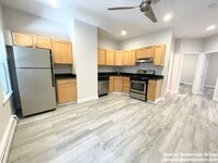 Building Photo - 174 Bolton St