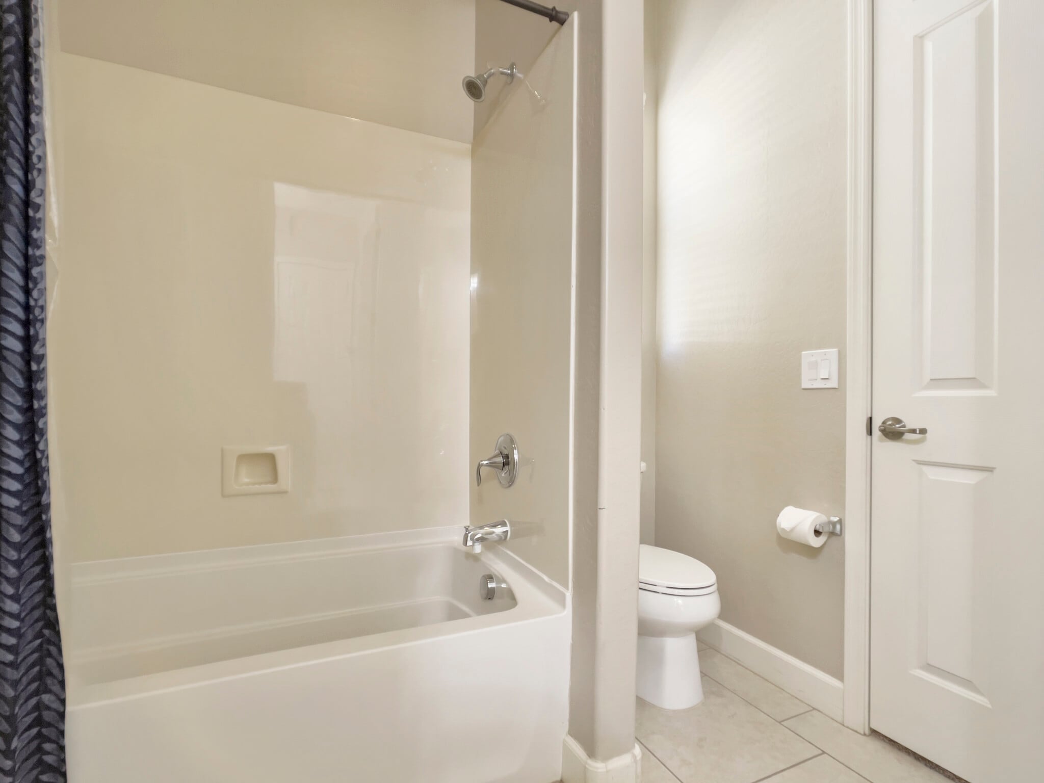 J&J bathroom - 5132 S Centric Way