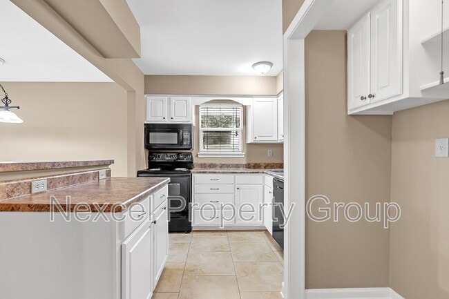 Building Photo - 7523 Bavarian Dr
