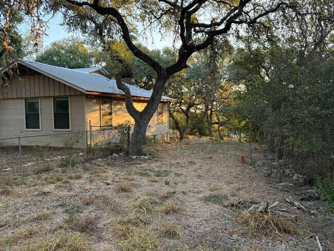 Building Photo - NEW ON MARKET