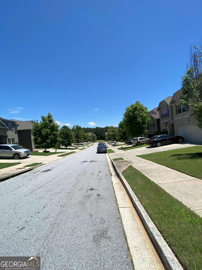 Building Photo - 5224 Cantbury Way