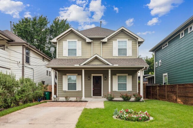 Primary Photo - 1604 Maple Ave