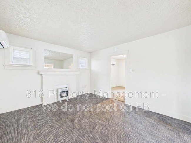 Building Photo - 4028 E 68th Terrace