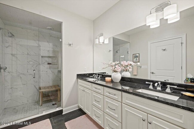 Building Photo - 64 North Ln