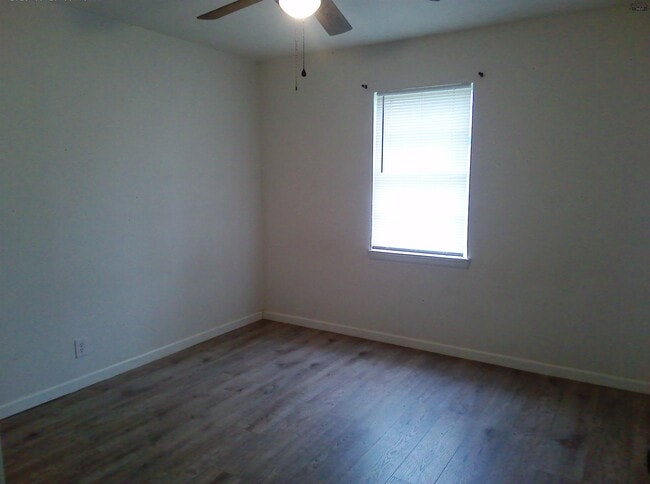 Building Photo - 1108 Covington St